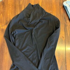 Lululemon long sleeve top
